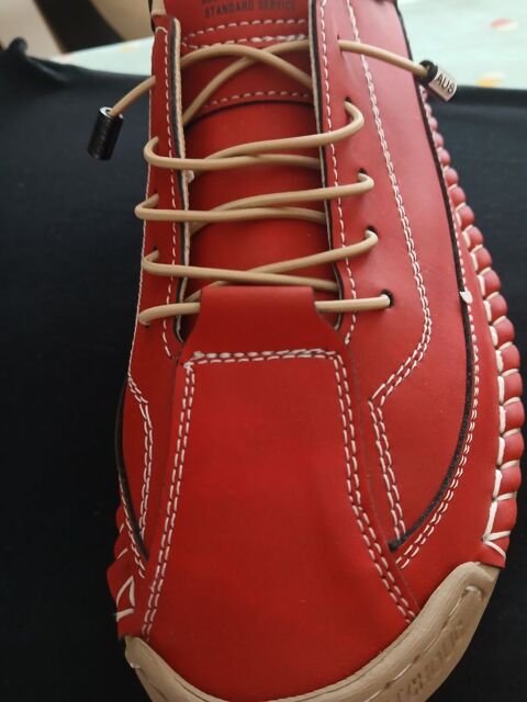 BOTTINES TAILLE 42 Savigné (86)