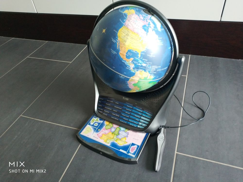 Mappe Monde interactive Oregon scientific.
Jeux / jouets