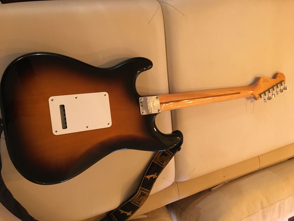 Strato caster 50?s &eacute;tat neuf tr&egrave;s peu servie Instruments de musique