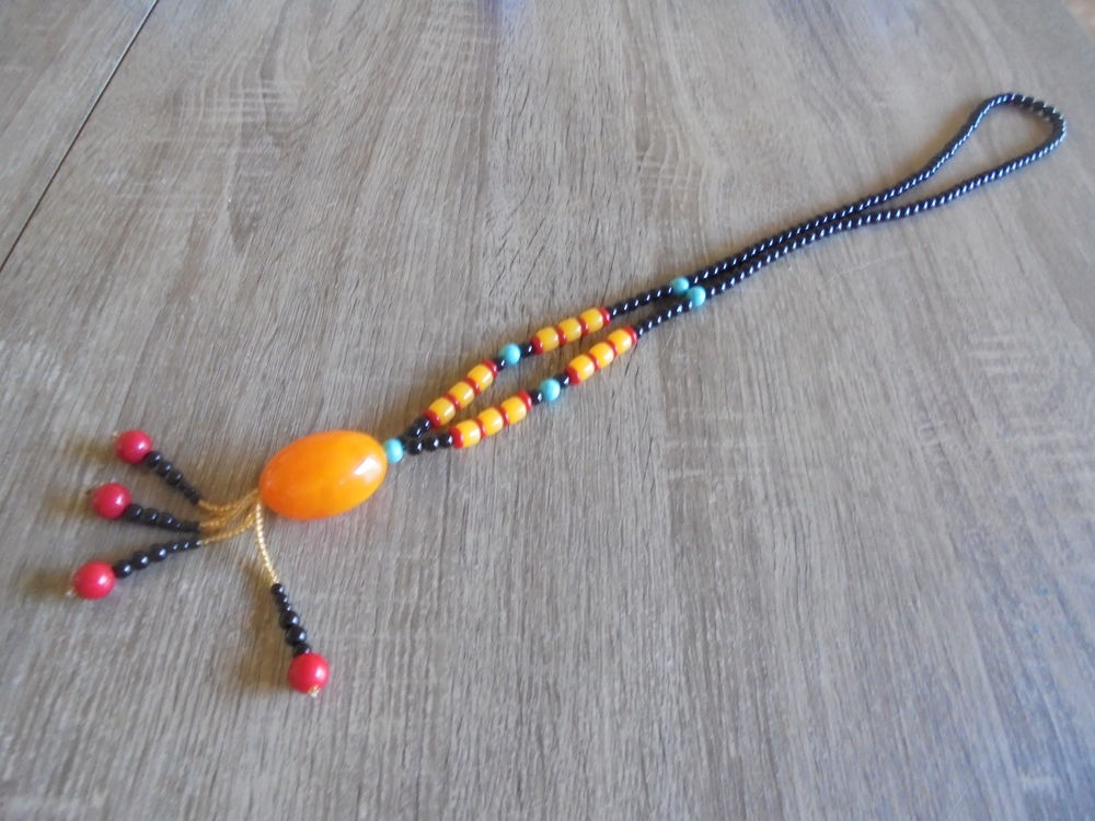 Collier perles orange et noires (28b) Bijoux et montres