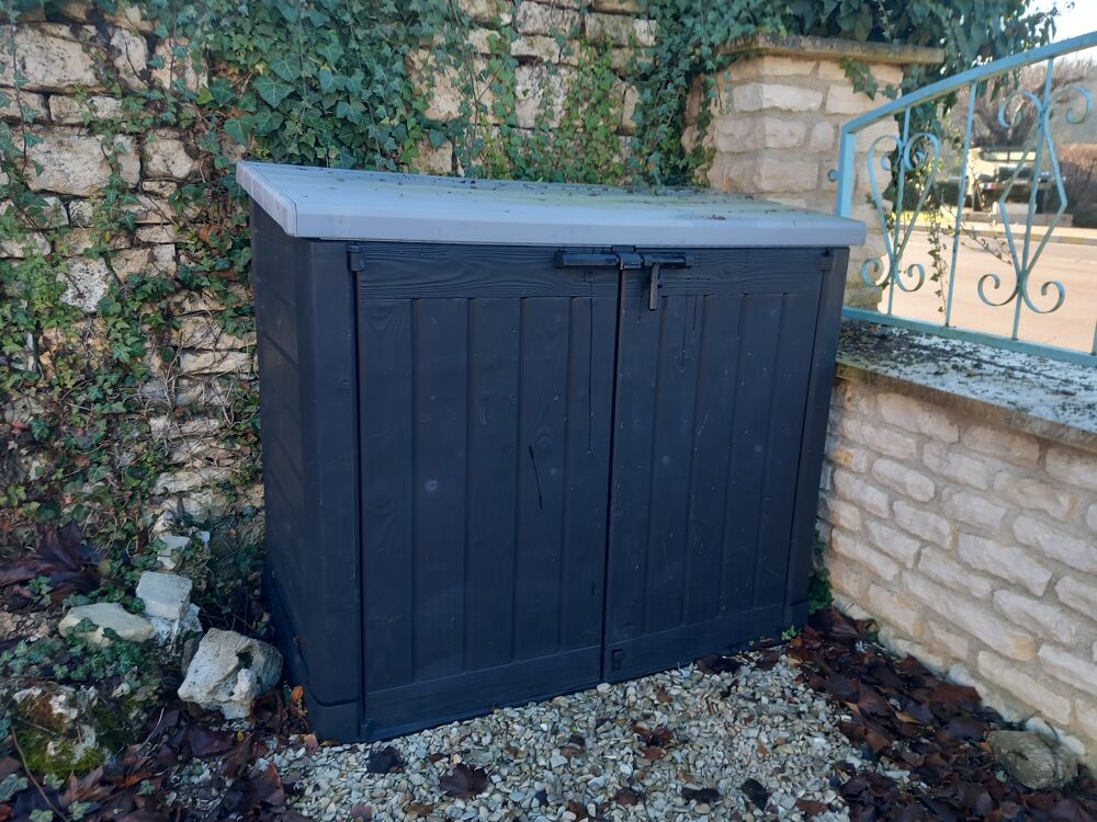 Range poubelle Jardin