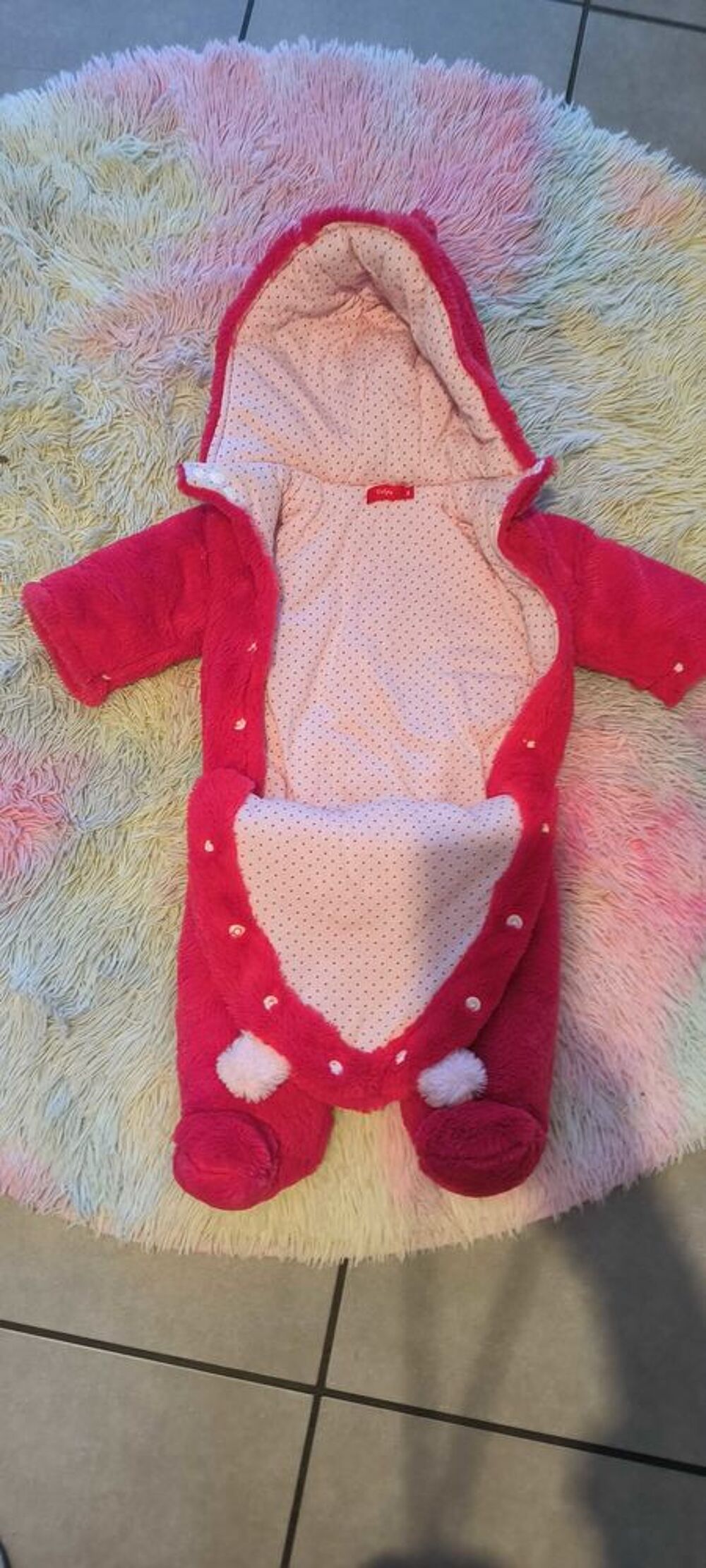 combinaison rouge 9 mois Vêtements enfants