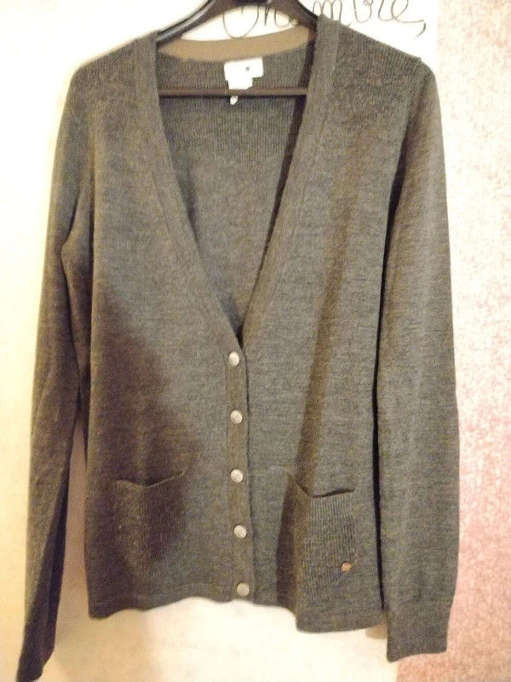 Gilet gris fonc&eacute;e Vêtements