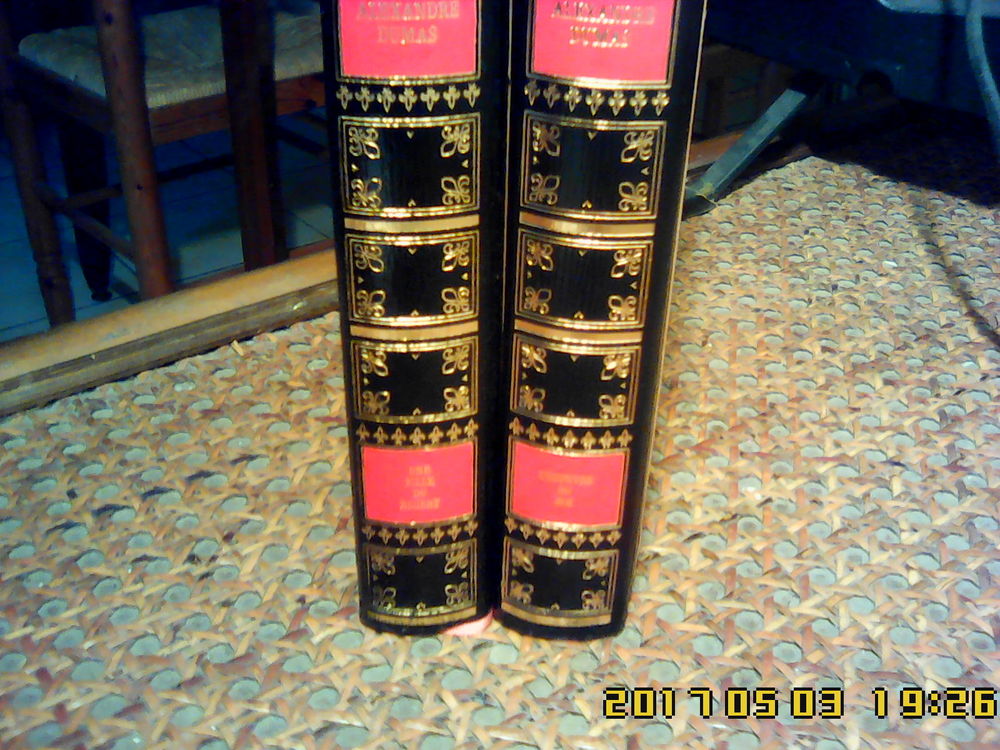 Romans d'Alexandre Dumas, &eacute;ditions FAMOT (Gen&egrave;ve) Livres et BD