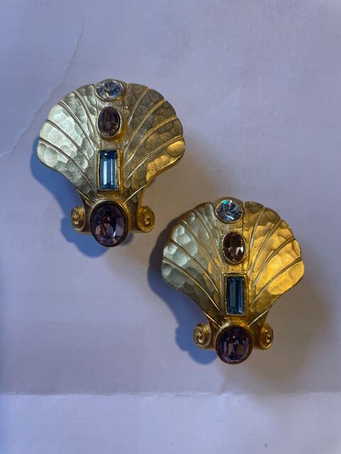 BO Boucles d'Oreilles clip coquillage doré strass multicolor 265 Vigneux-sur-Seine (91)