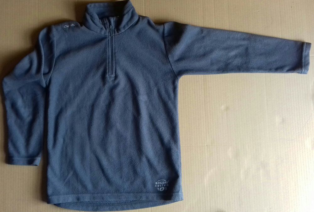 Sweat polaire gris QUECHUA de DECATHLON - 8 ans Vêtements enfants