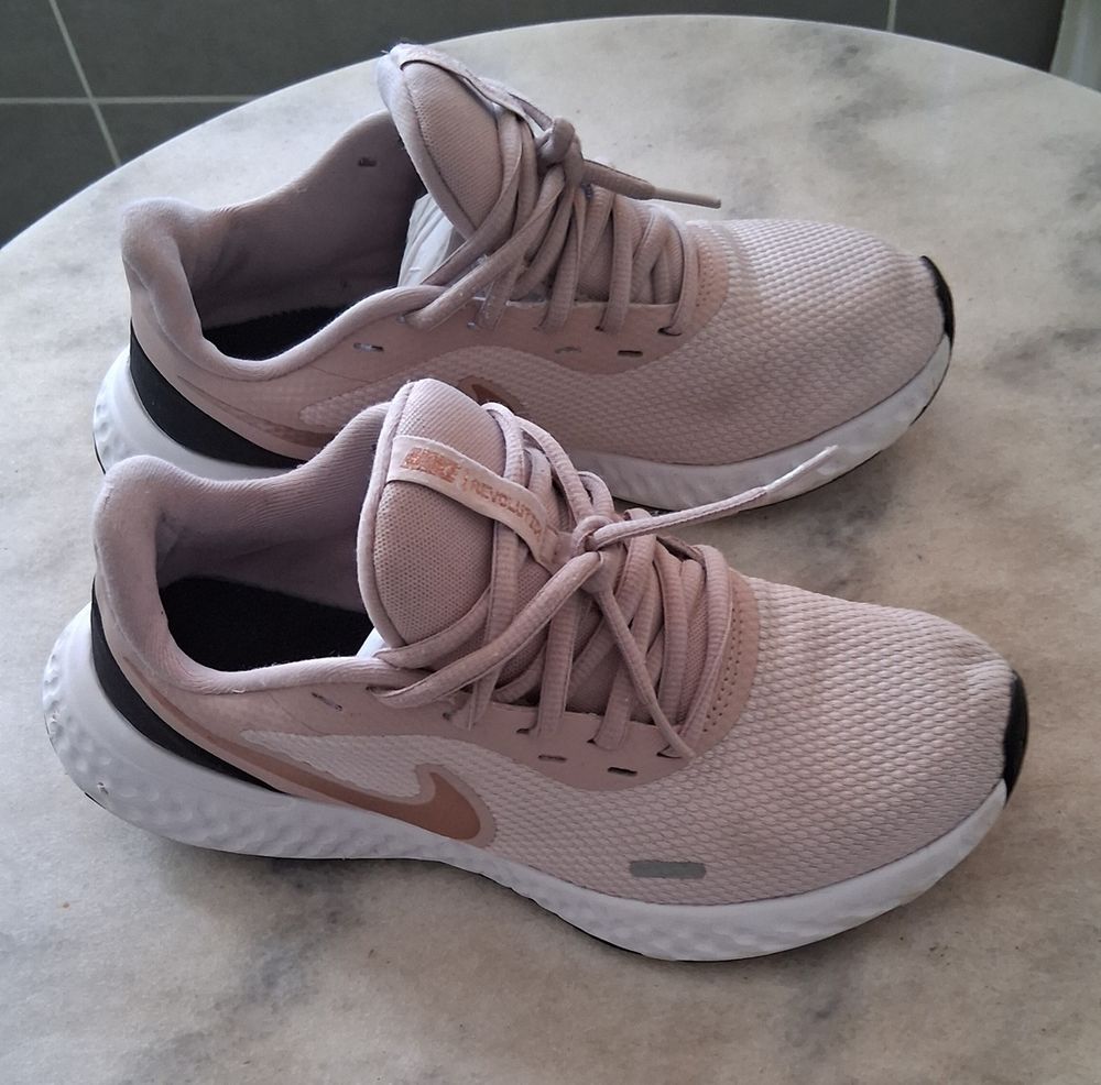 Basquet NIKE pour femme Chaussures