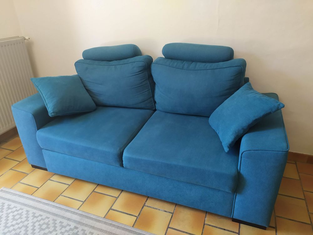 Canap&eacute; But convertible, tissu bleu moderne, 3 places,TB Etat Meubles