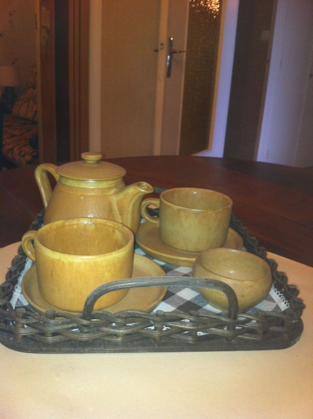 service &agrave; th&eacute; (1705) Cuisine