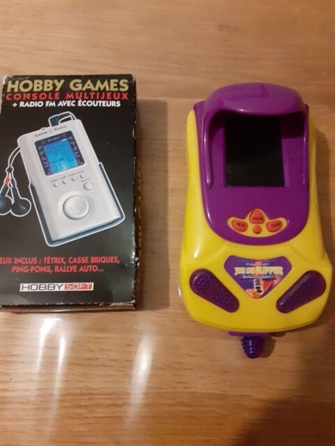 1 console jeux multim�dia/radiot
un jeux de flipper
15 Bezons (95)