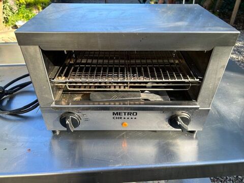 TOASTER GRILL INOX
90 66300 Thuir