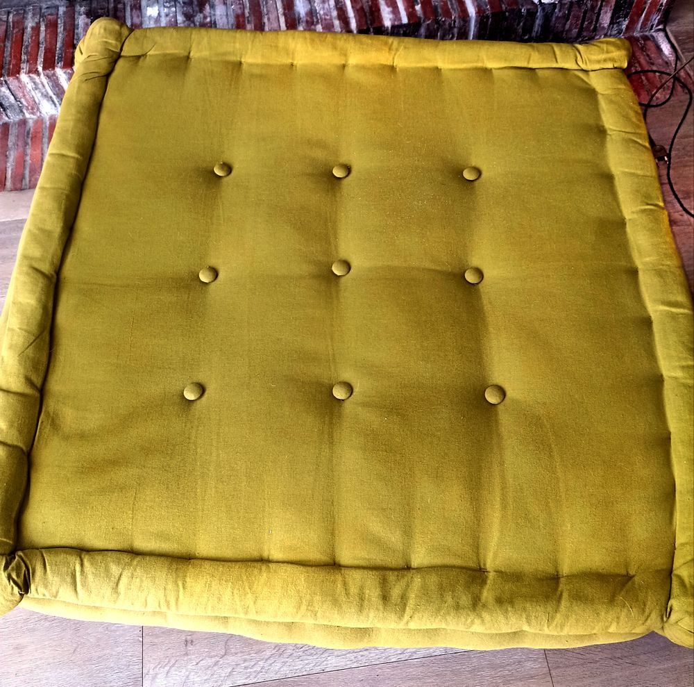 COUSSINS DE SOL POUFS Meubles
