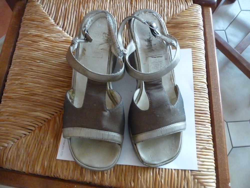 NUS PIEDS DORES A TALONS COMPENSES FEMME P.37 Chaussures
