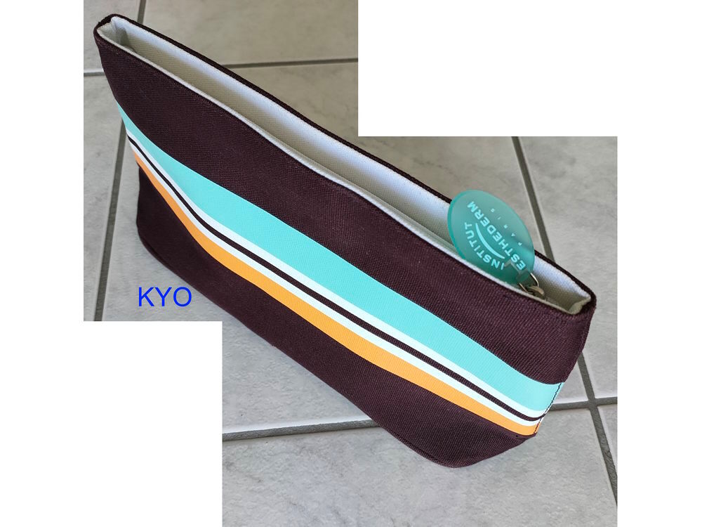 Trousse toilette voyage rectangulaire zipp&eacute; violet mauve Maroquinerie