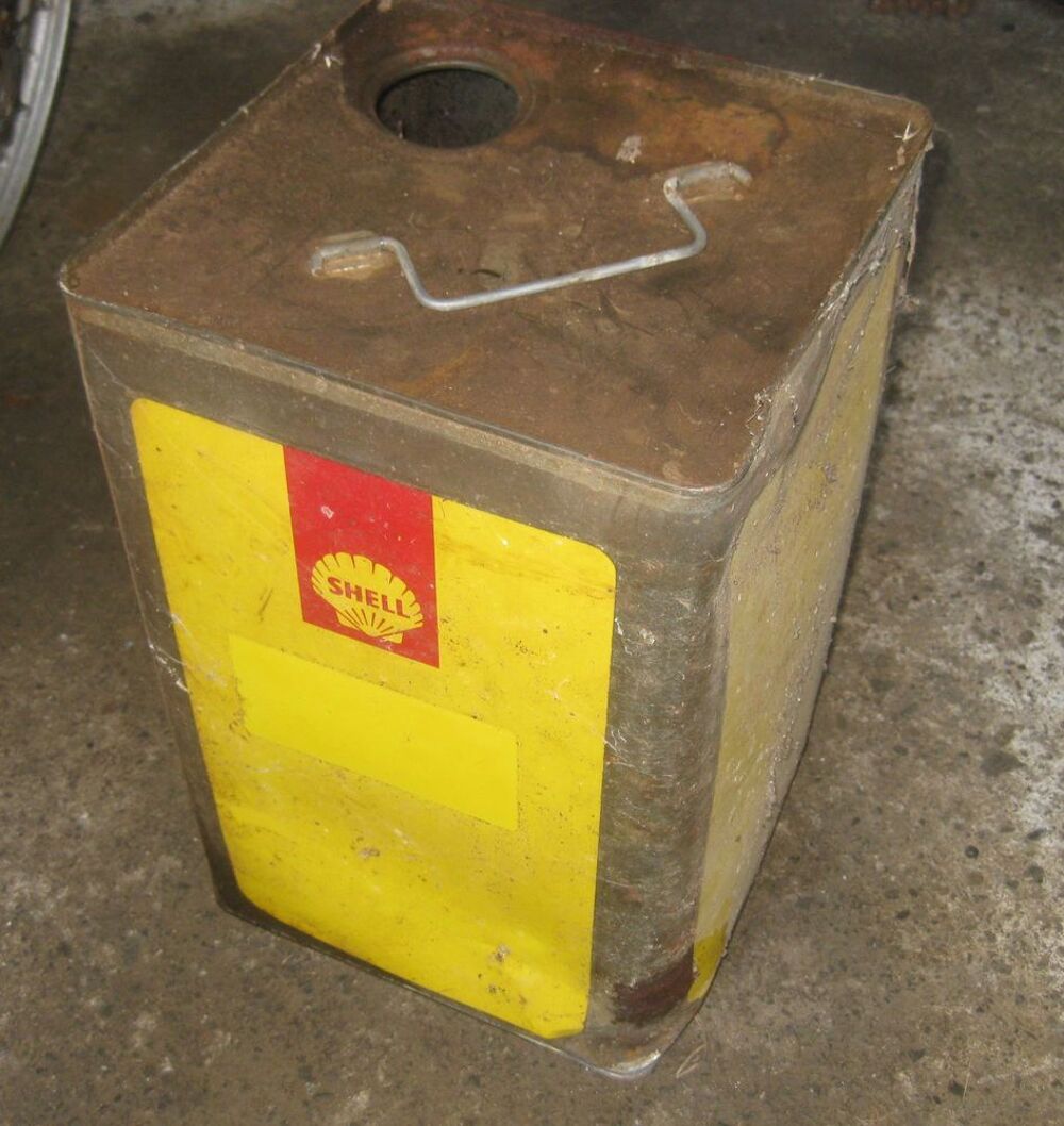 4 gros bidon huile de collection ESSO TOTAL SHELL 