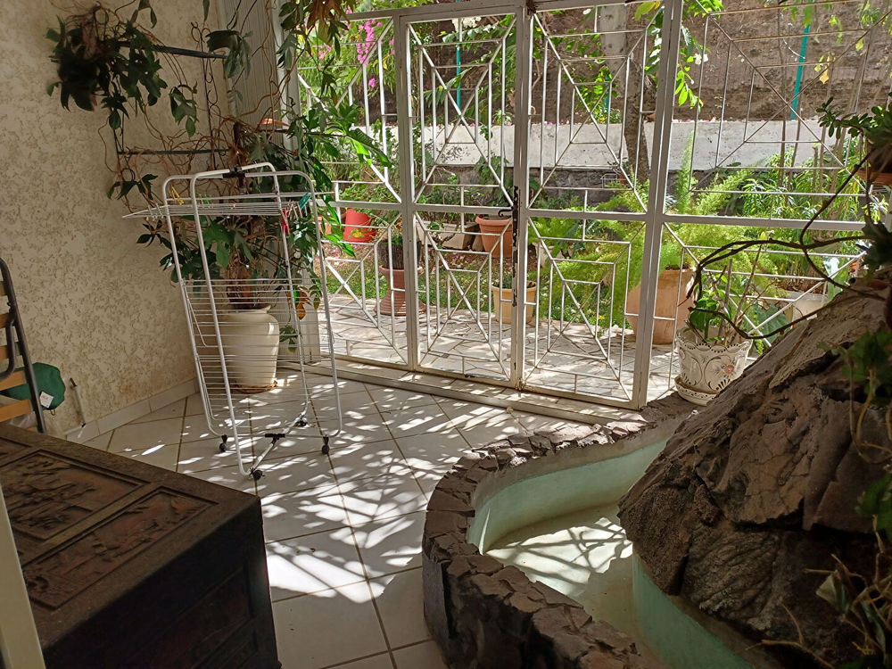 Vente Maison ORPI - Saint Gilles Les Bains Demeure de prestige  7 pièce(s) 210 m2 Saint-gilles les bains