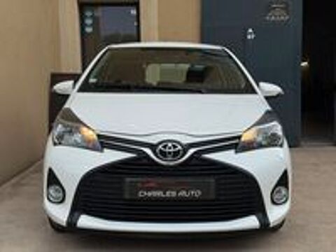 Yaris 69 VVT-i Active 2015 occasion 69250 Fleurieu-sur-Sa&ocirc;ne