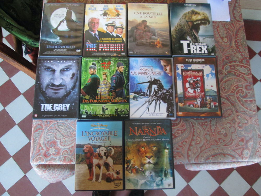 Lot de 10 DVD divers genres DVD et blu-ray