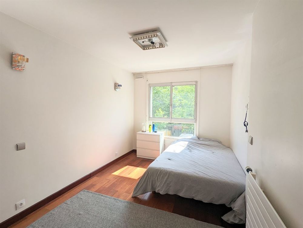 Location Appartement GRAND 4P BAS BELLEVILLE Paris 19