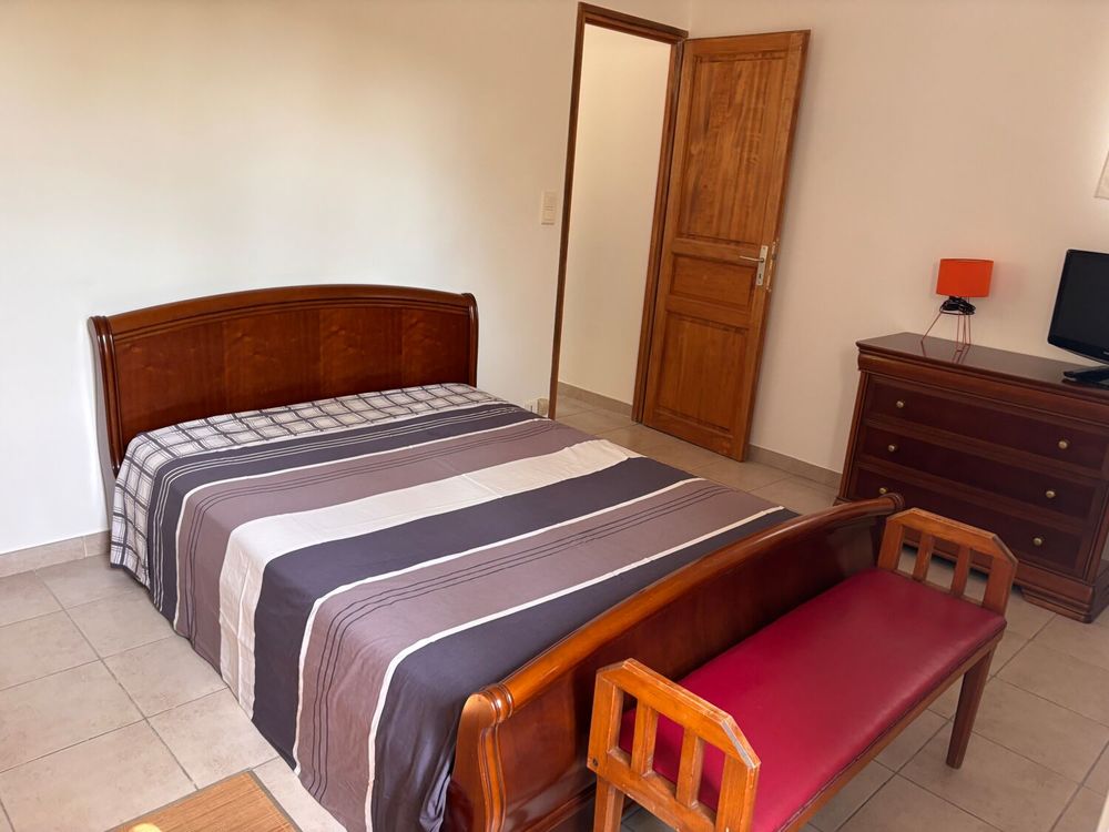   Villa de standing à Sainte-Anastasie  Provence-Alpes-Côte d'Azur, Sainte-Anastasie-sur-Issole (83136)