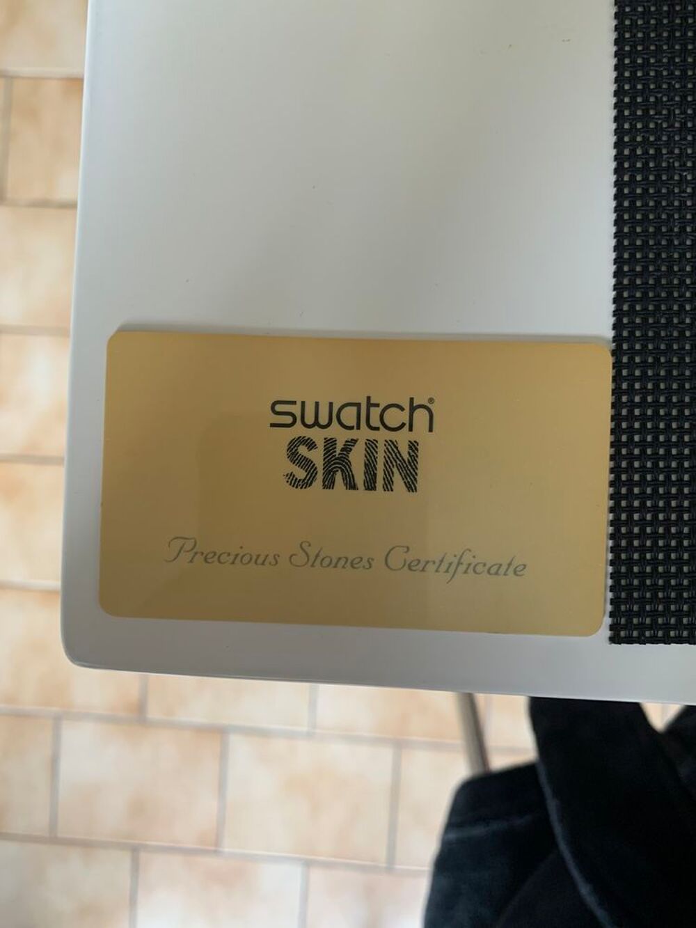 Montre Swatch lustrous bliss diamants Bijoux et montres