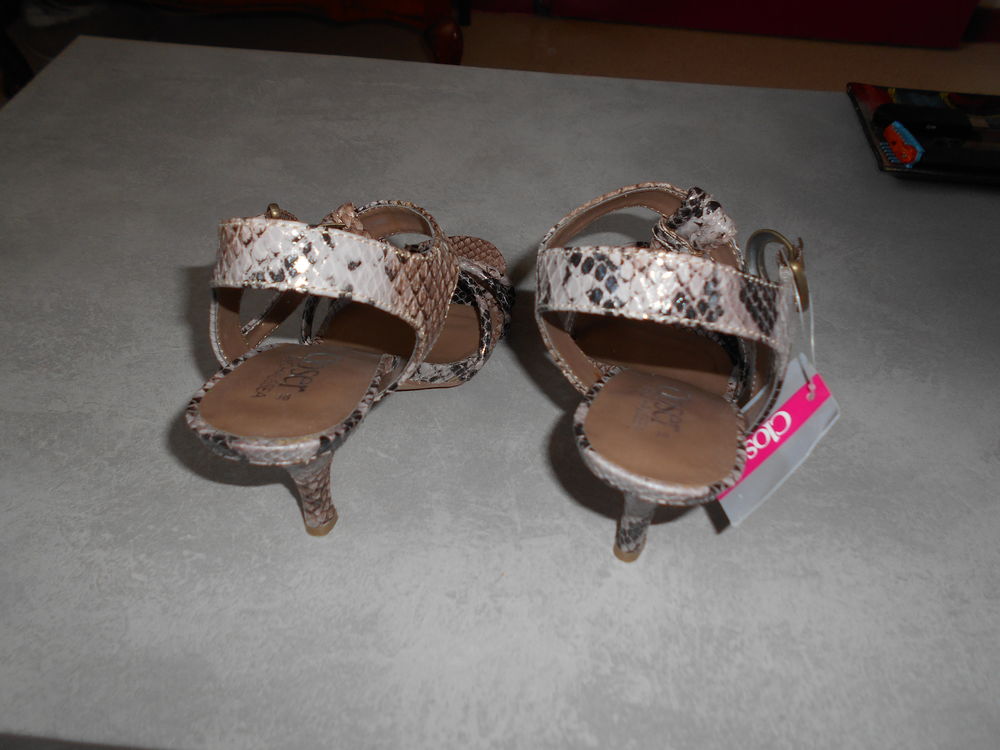 chaussures d&eacute;couvertes escarpins femme P38 Chaussures