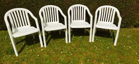 4 chaises blanches GROSFILLEX 12 Elbeuf (76)