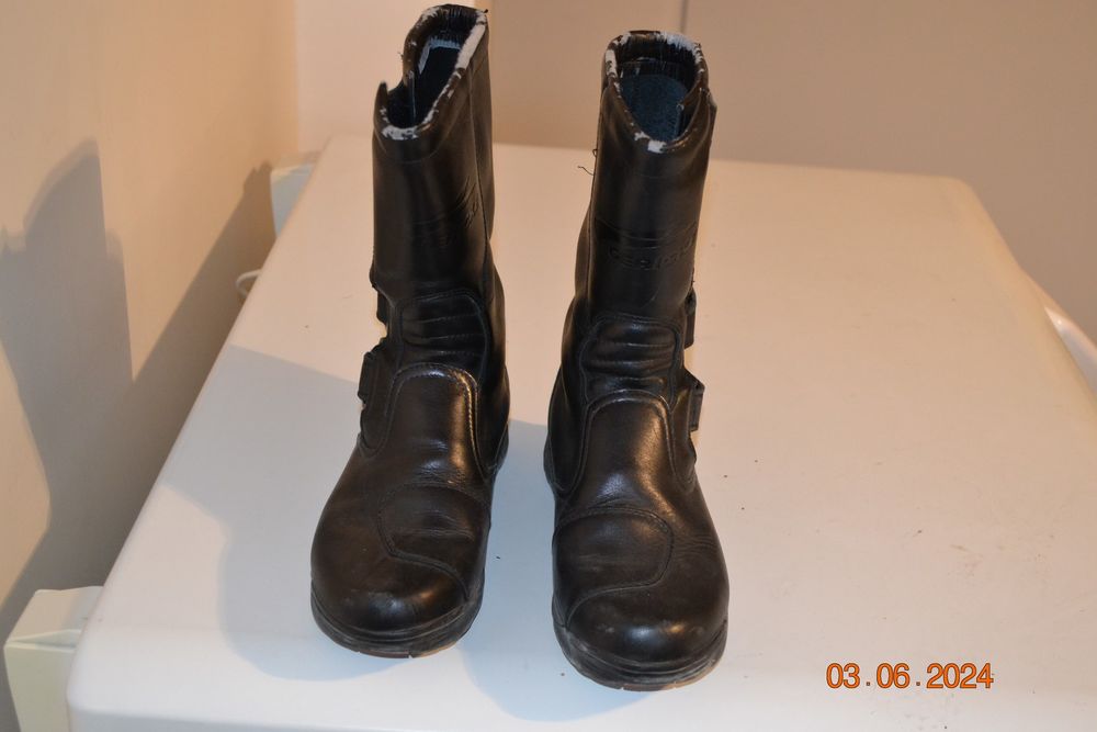 Bottes moto montantes taille 38 cuir Goretex Chaussures