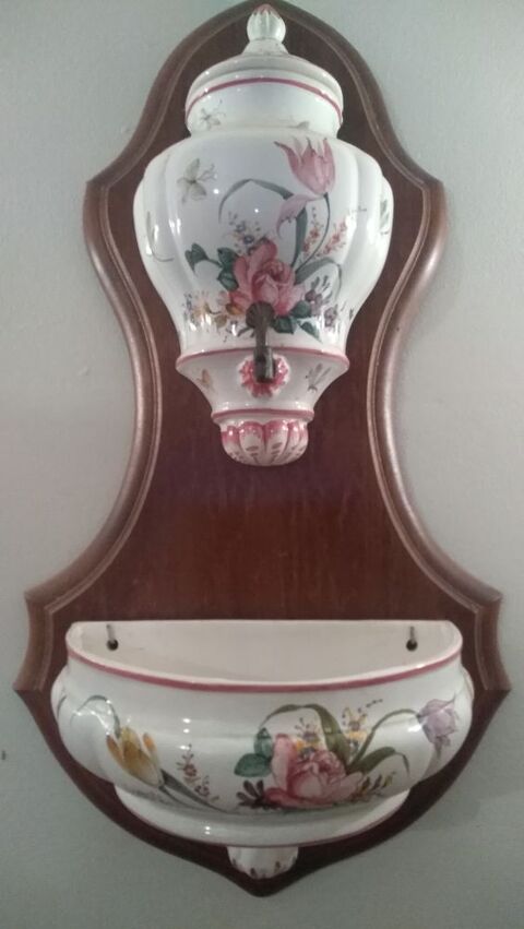 Fontaine Proven�ale
120 Roquefort-les-Pins (06)