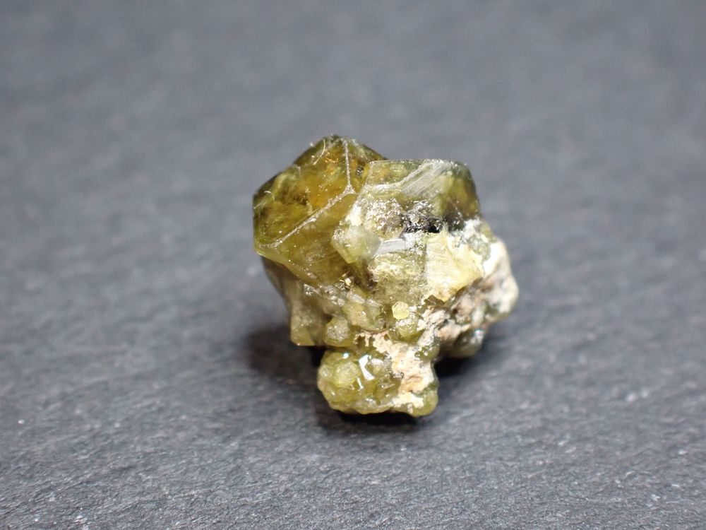 Grenat D&eacute;manto&iuml;de Namibie 3,73 carats 9 x 7 x 6 mm 