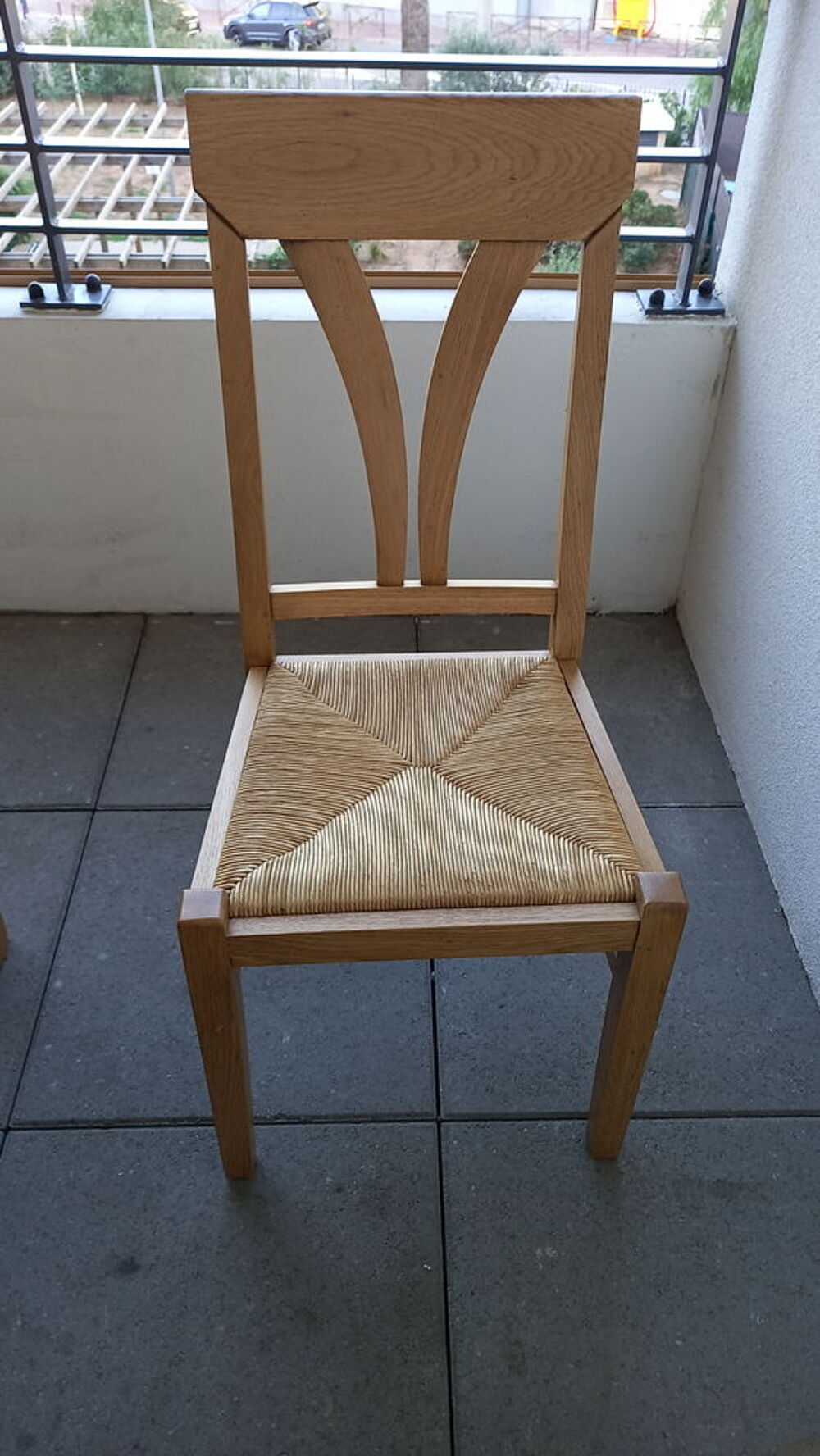 Table + 4 chaises ch&ecirc;ne massif Meubles