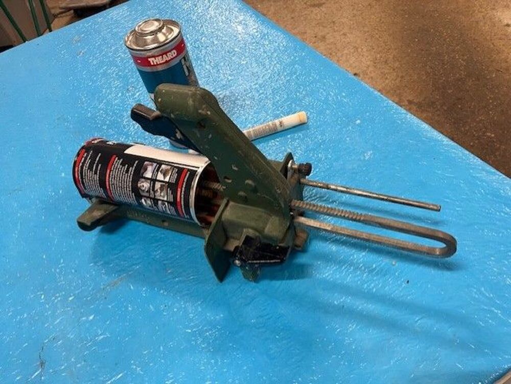 Pistolet doseur theard pour bi composant. Bricolage