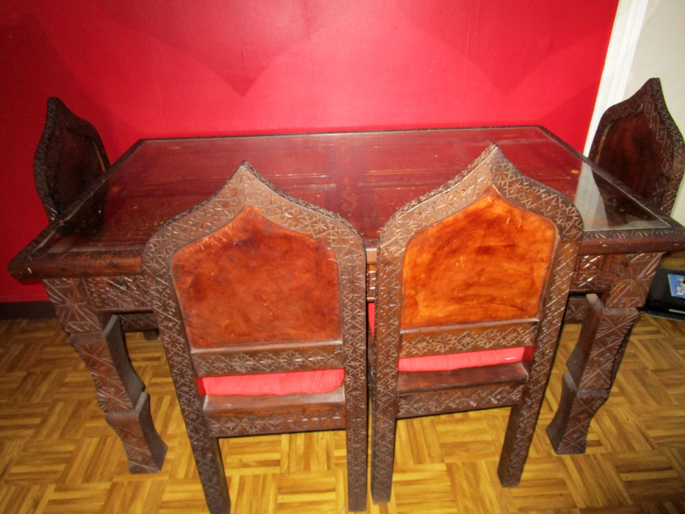 table et chaises marocaines faites sur mesure au Maroc Meubles