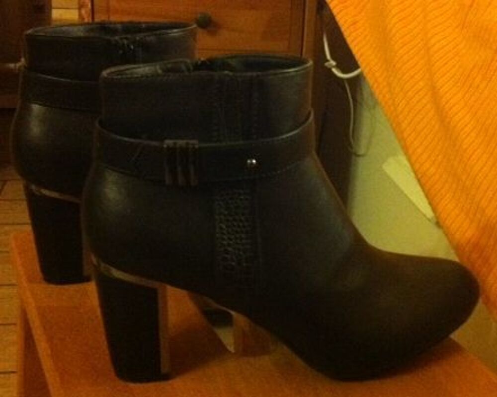 Bottines de luxe taupes, neuves 40/41 Chaussures