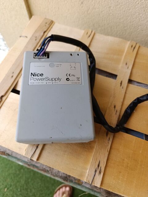 batterie de secours pour portail �lectrique. 59 C�zac (33)