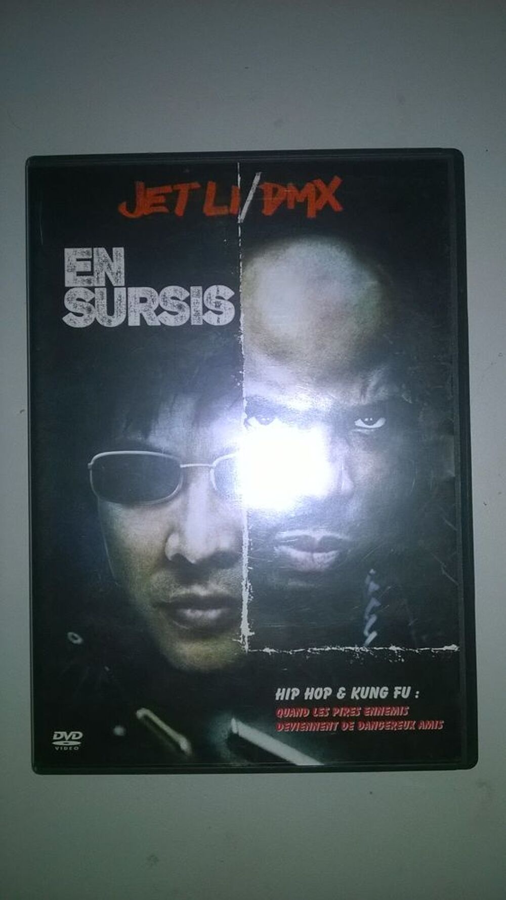 DVD En sursis 
Jet Li, DMX, Tom Arnold
2003 DVD et blu-ray