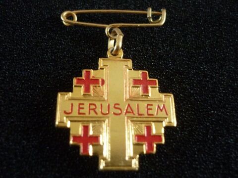 BROCHE de JERUSALEM en métal coloré rouge et doré 20 Loivre (51)