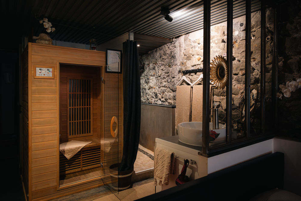 Vente Investisseur LOVE ROOM CLE EN MAIN + MURS @ GRENOBLE CENTRE Grenoble