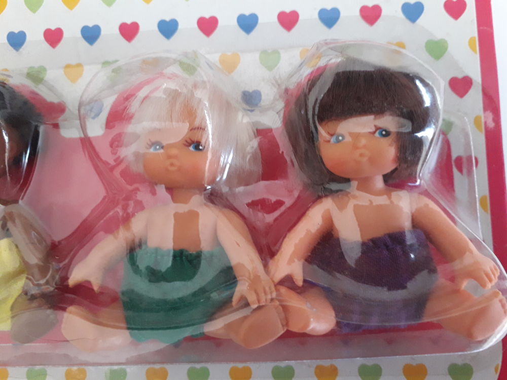 Poup&eacute;es ( La famille Glady ) NEUF 