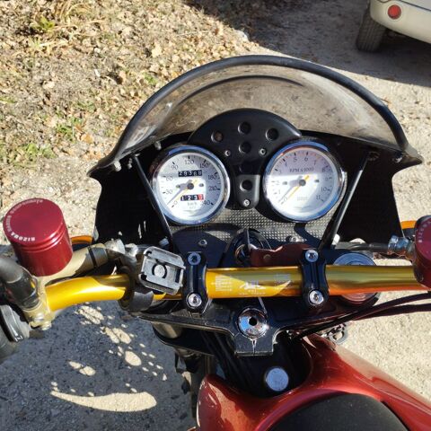 Moto MOTO GUZZI 2001 occasion Simiane-Collongue 13109