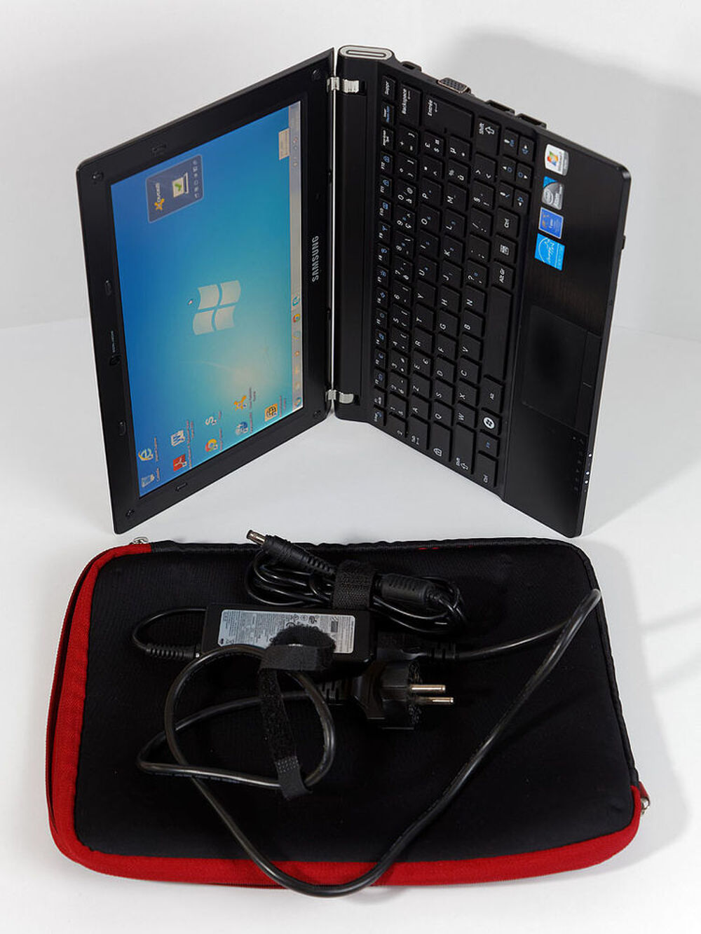 Samsung N230 Slim + housse Matériel informatique
