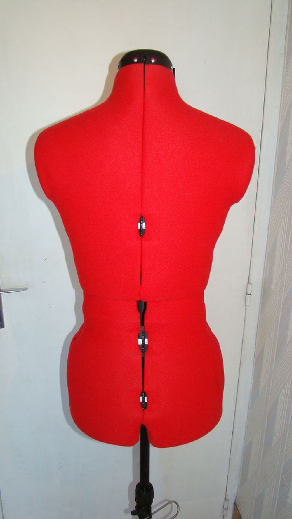 Mannequin de couture r&eacute;glable - Taille 38 / 40 Décoration