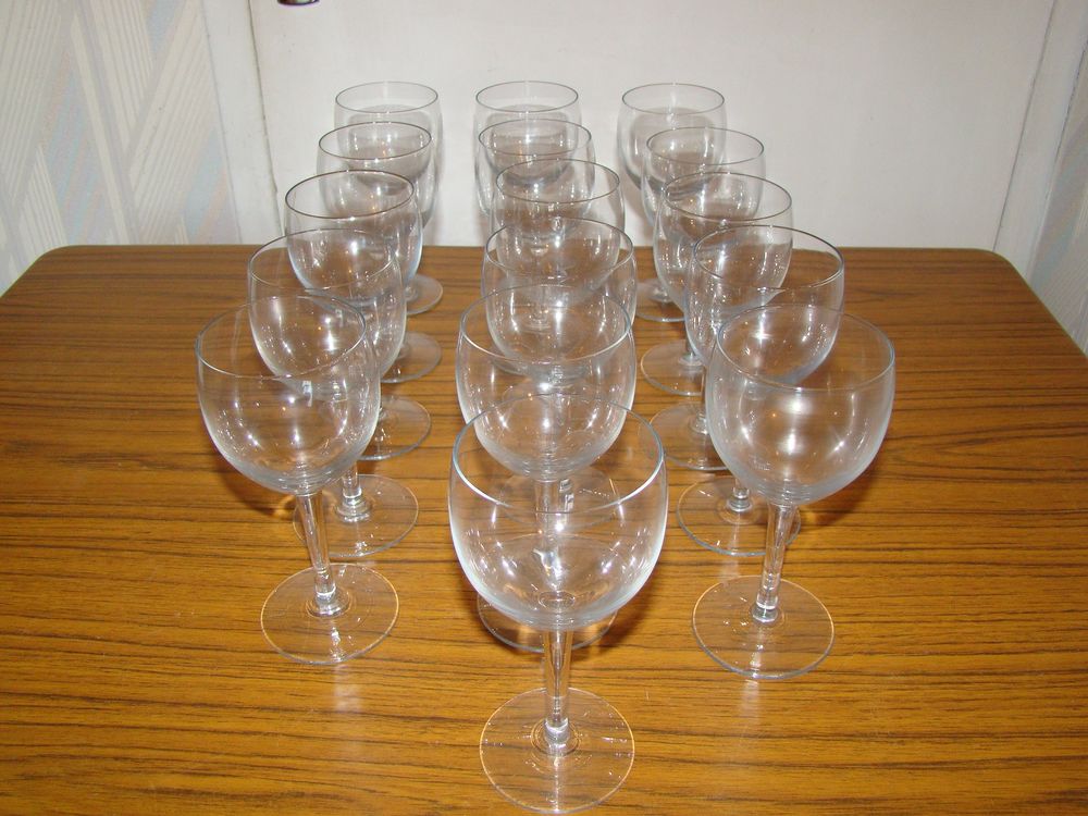 Ancien service de 16 verres " ballon " en cristal - vintage Cuisine