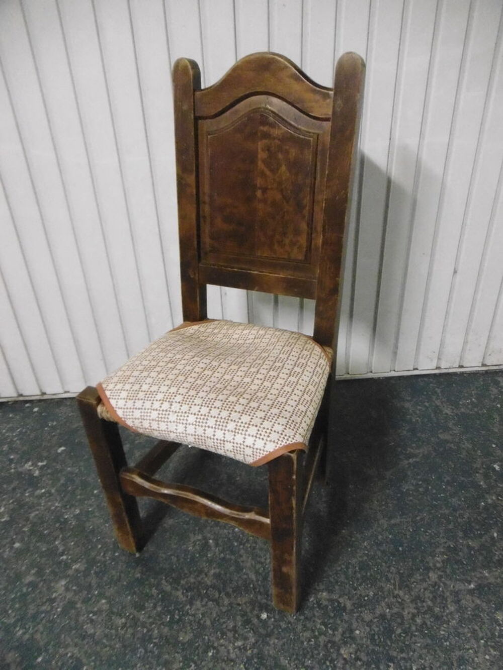 Donne 5 chaises en bois avec assise en paille Meubles