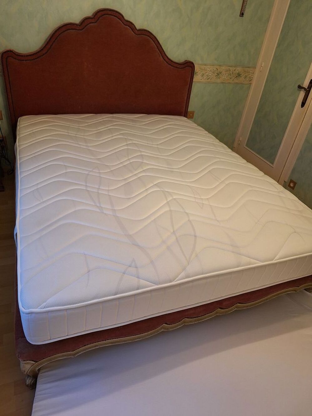 Lit 160 x200 + sommier + matelas Meubles