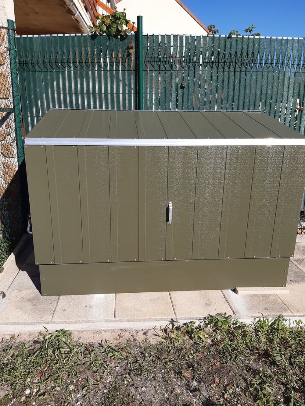 Location Parking/Garage PARKING CAMPING CAR avec BOXE STOCKAGE petit matériel /VELO Bray-sur-seine