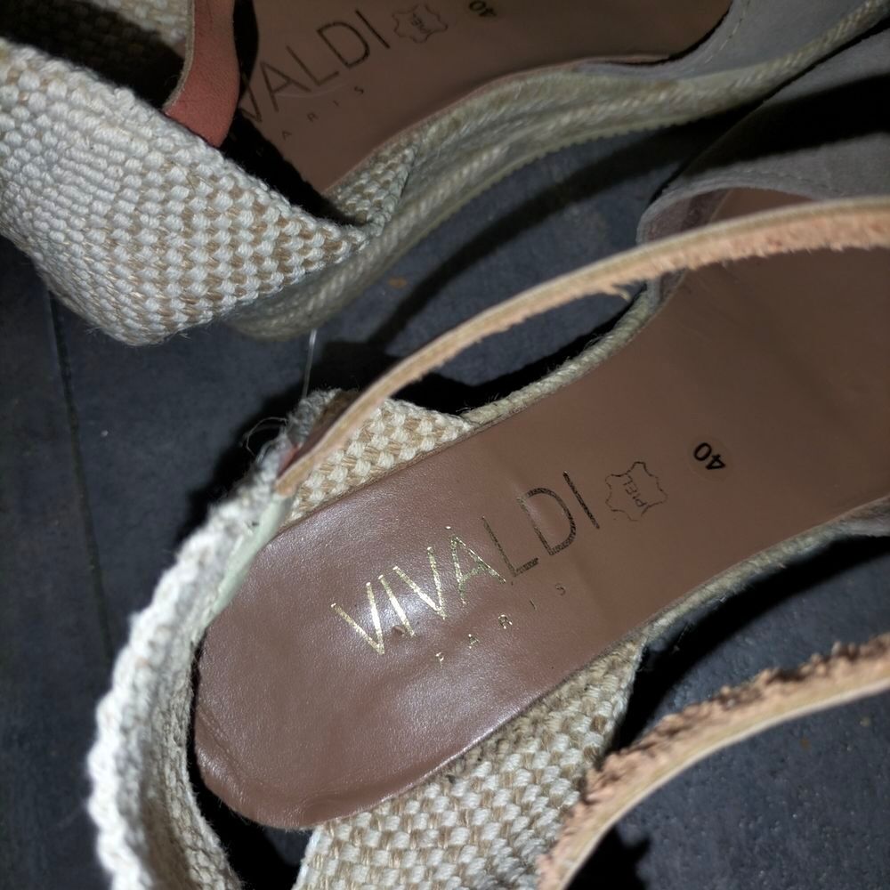Sandales compens&eacute;es cuir Vivaldi pointure 40 quasi neuf Chaussures