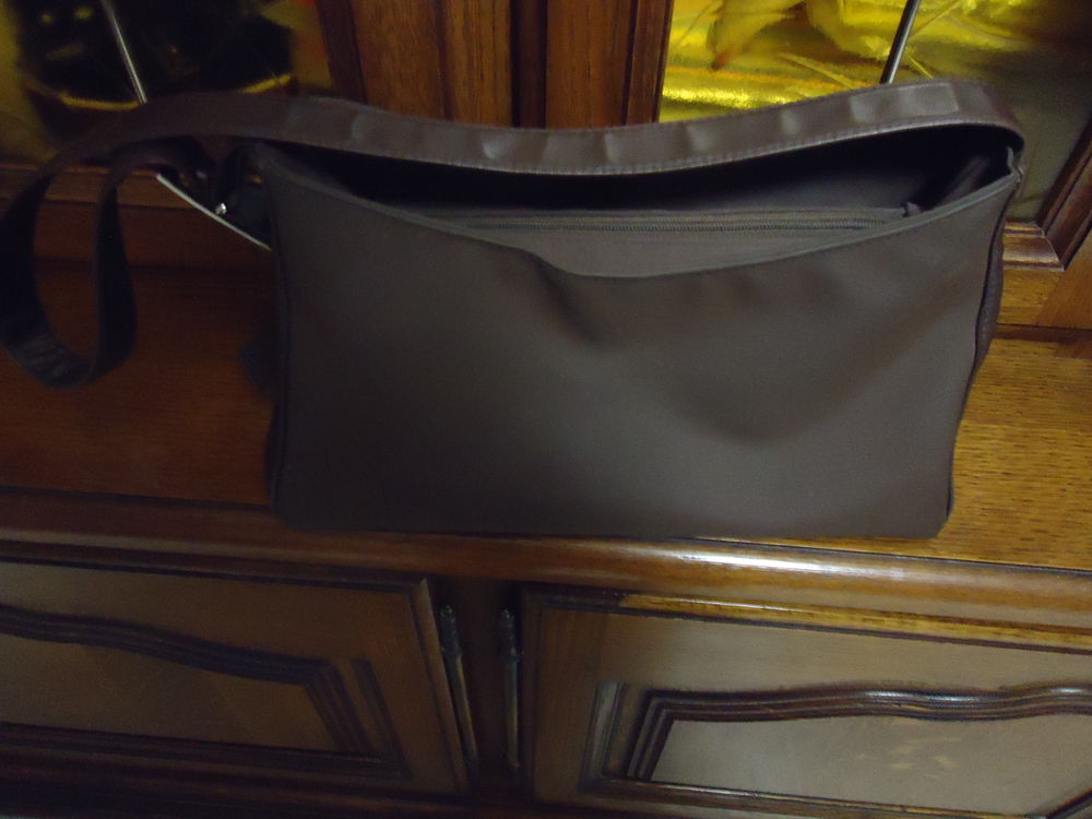 SAC A BANDOULIERE Maroquinerie