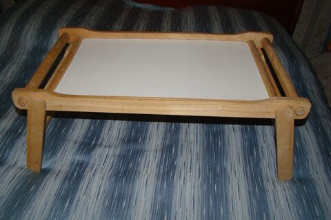 Plateau / Tablette de lit pliable Becquet   20 Gargenville (78)