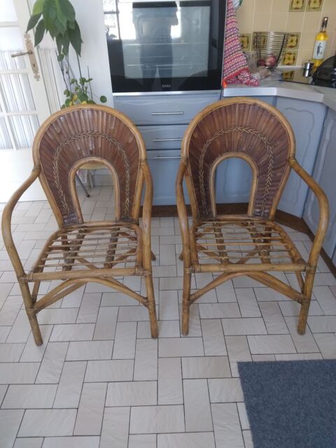 P.de fauteuils rotins et bambou Loudun (86)